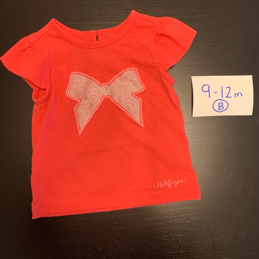 ⭐️2/$8.00⭐️ Tommy Hilfiger 12m Pink Bow Tee